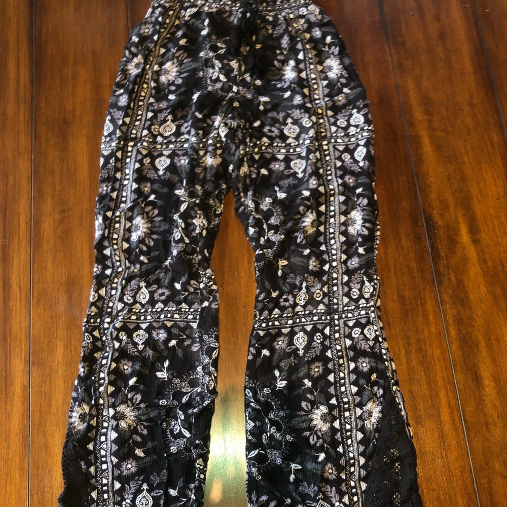Wide leg pants
